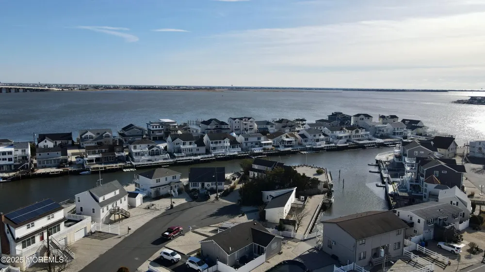 24 Richard Drive Beach Haven West, NJ 08050