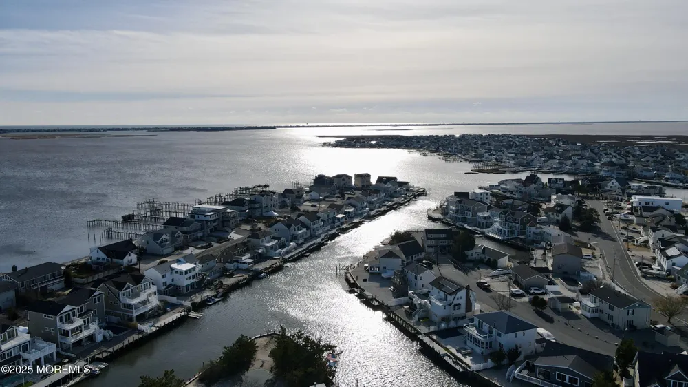 24 Richard Drive Beach Haven West, NJ 08050