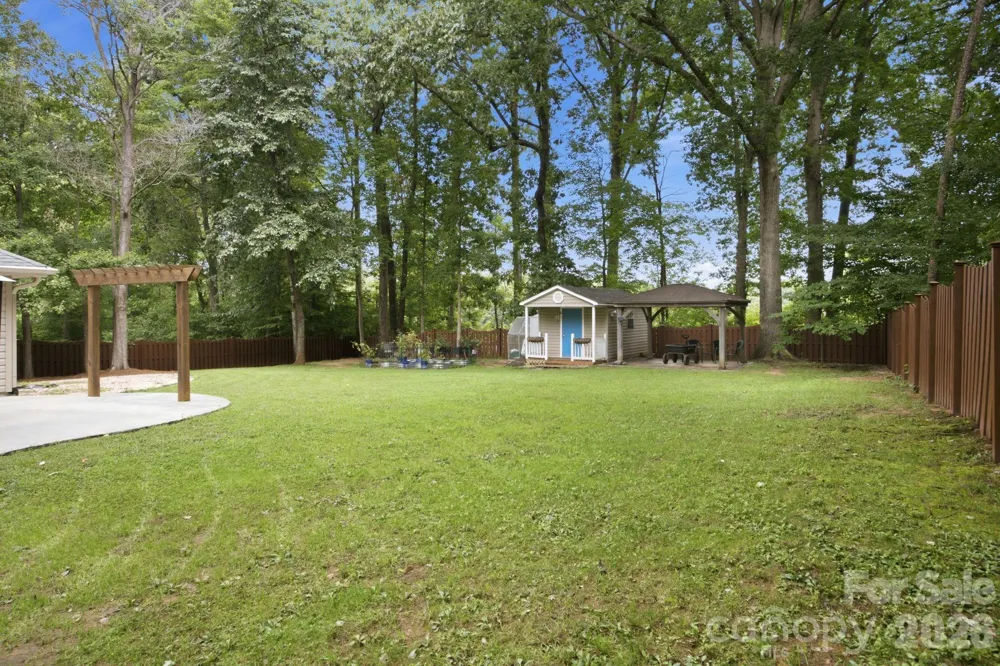 7134 Forest Hills Drive Denver, NC 28037