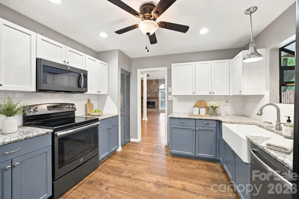 7134 Forest Hills Drive Denver, NC 28037