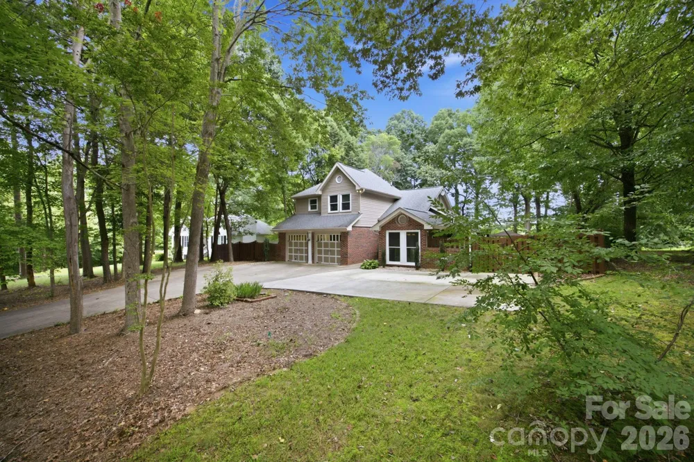 7134 Forest Hills Drive Denver, NC 28037