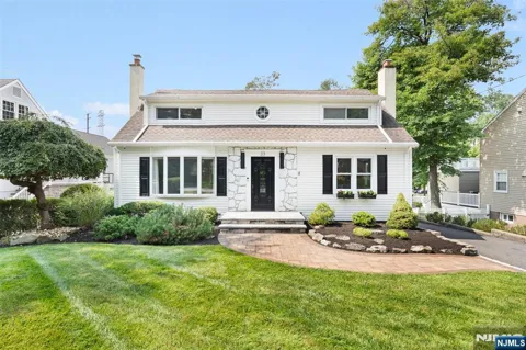 33 Beverly