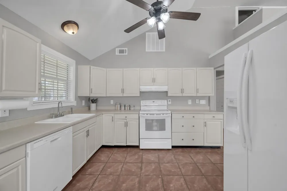 392 Timber Bay Drive Trinity, TX 75862