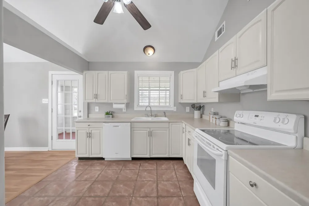 392 Timber Bay Drive Trinity, TX 75862