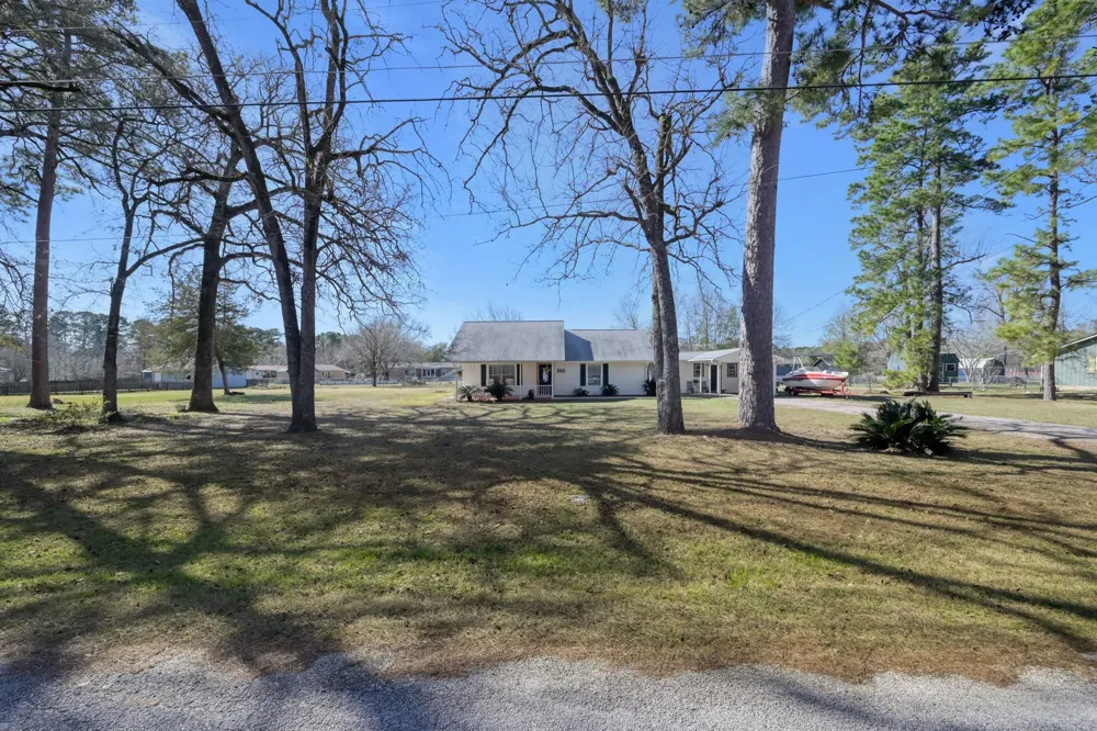 392 Timber Bay Drive Trinity, TX 75862