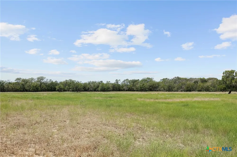 2 FM 3158 Dale, TX 78616