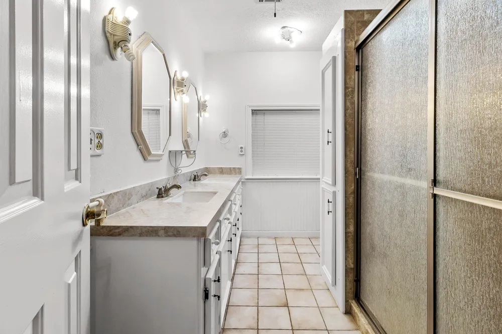 554 Harbor Drive Onalaska, TX 77360