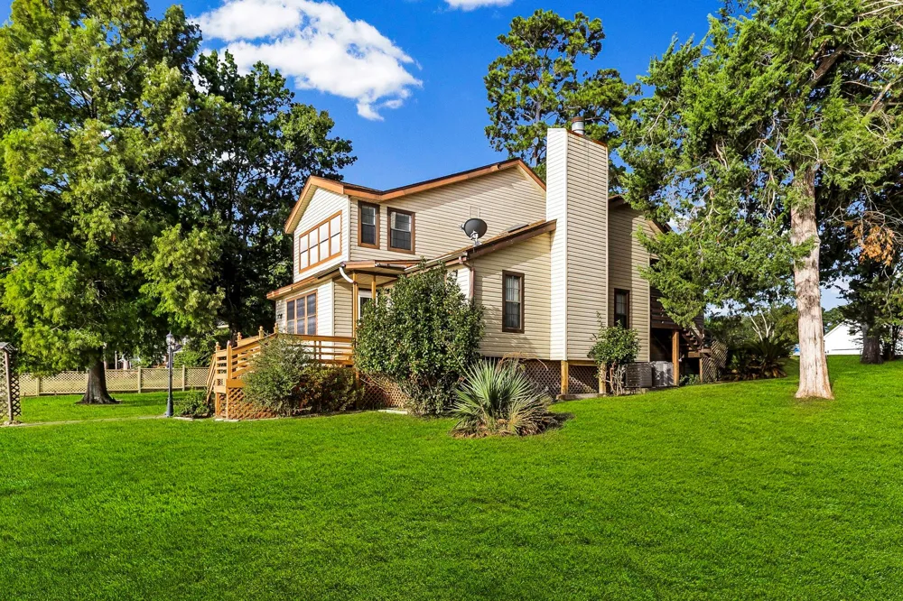554 Harbor Drive Onalaska, TX 77360
