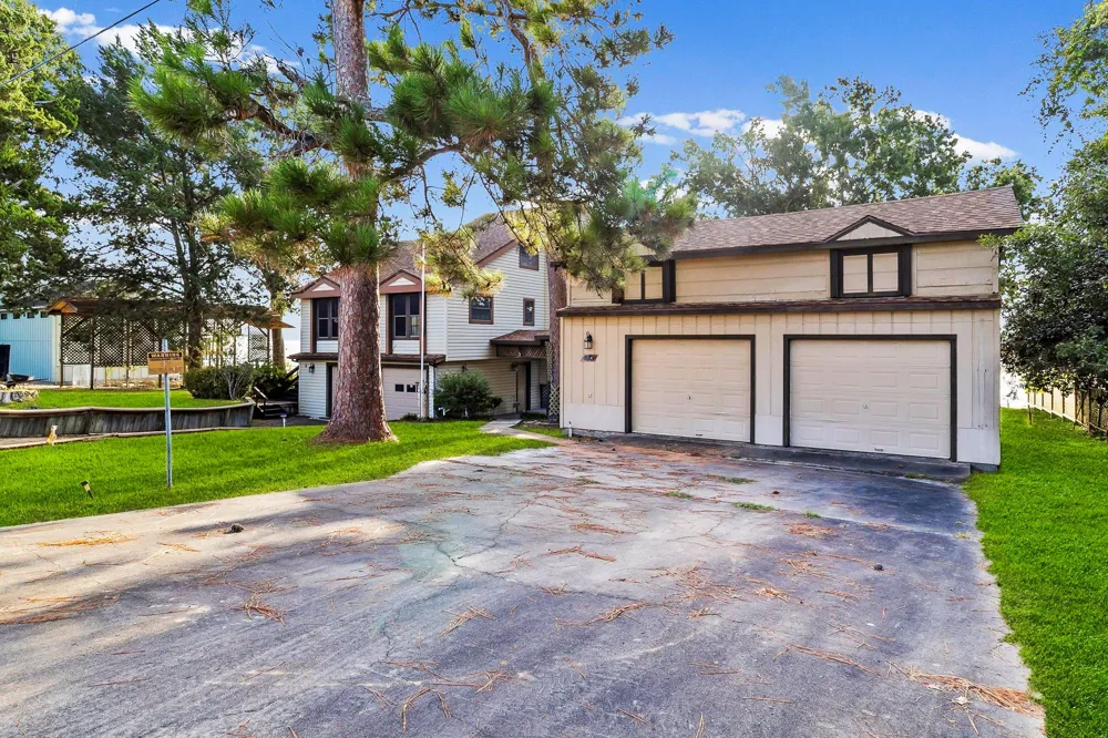 554 Harbor Drive Onalaska, TX 77360