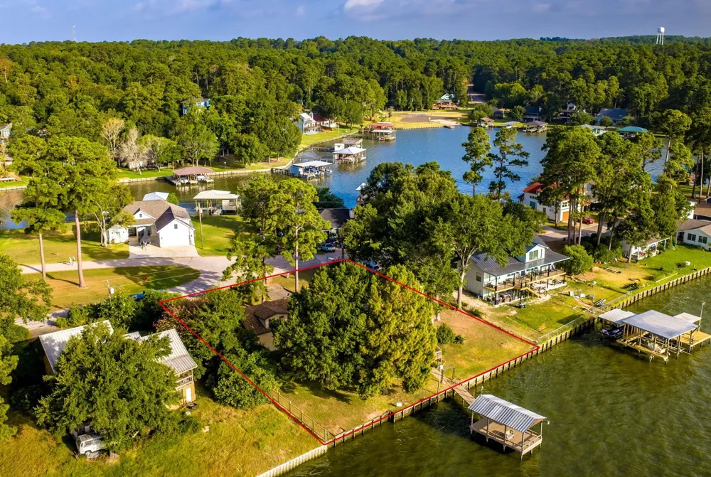 554 Harbor Drive Onalaska, TX 77360