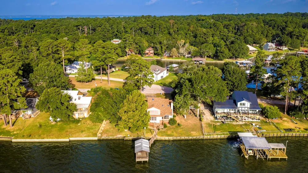 554 Harbor Drive Onalaska, TX 77360