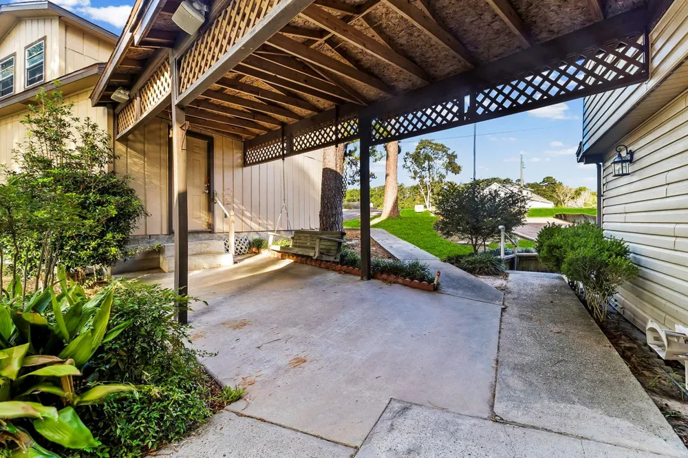 554 Harbor Drive Onalaska, TX 77360