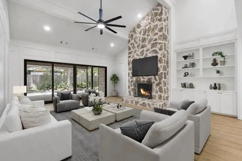 2 Crescent Falls Court