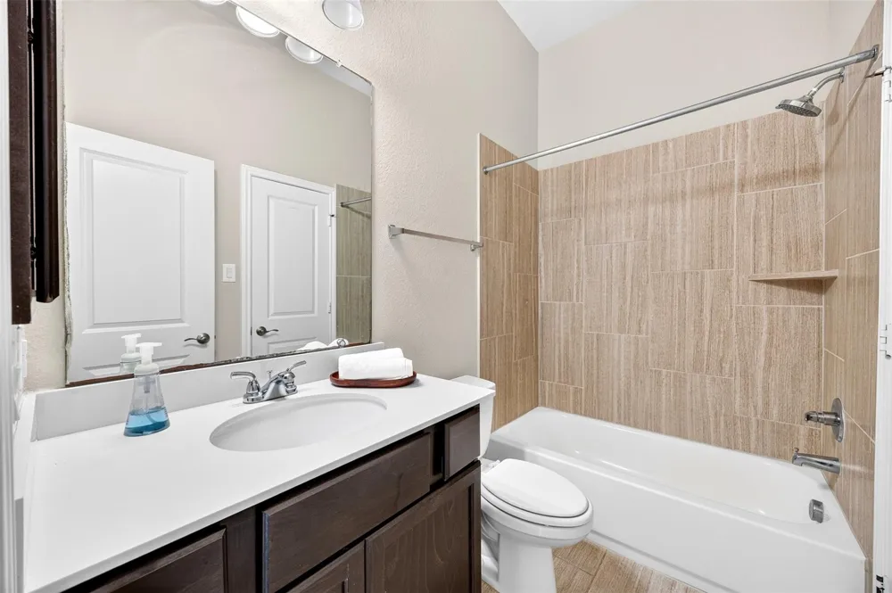 5126 Jibe Ho Lane Manvel, TX 77578