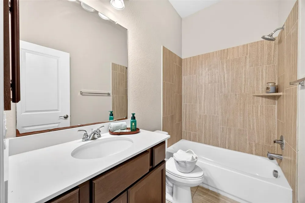 5126 Jibe Ho Lane Manvel, TX 77578