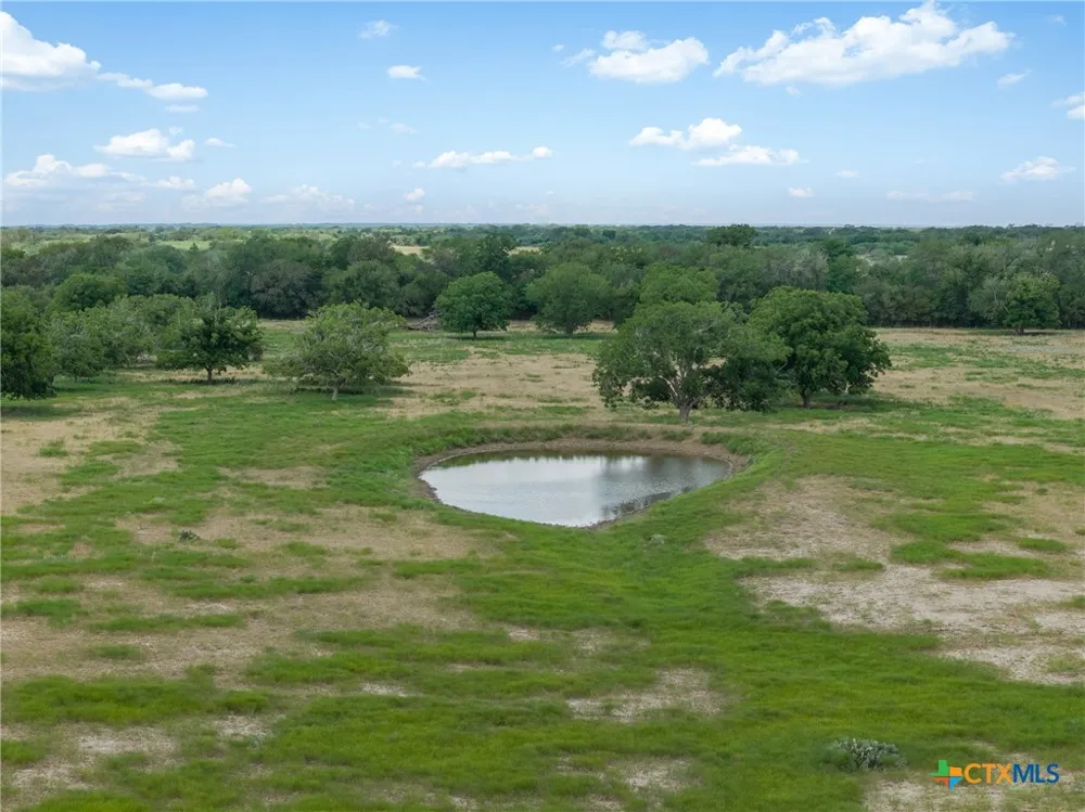4 FM 3158 Dale, TX 78616