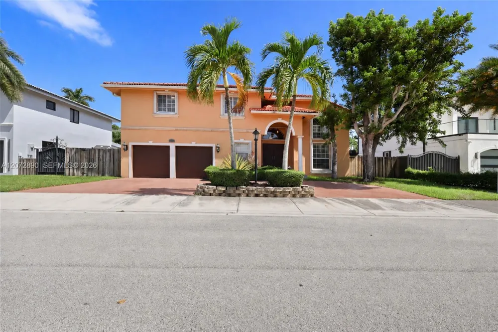 15867 SW 44th St Miami, FL 33185