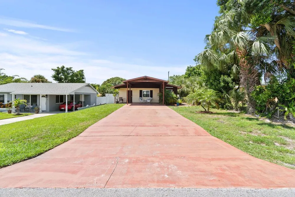 1102 Florence Road Lantana, FL 33462
