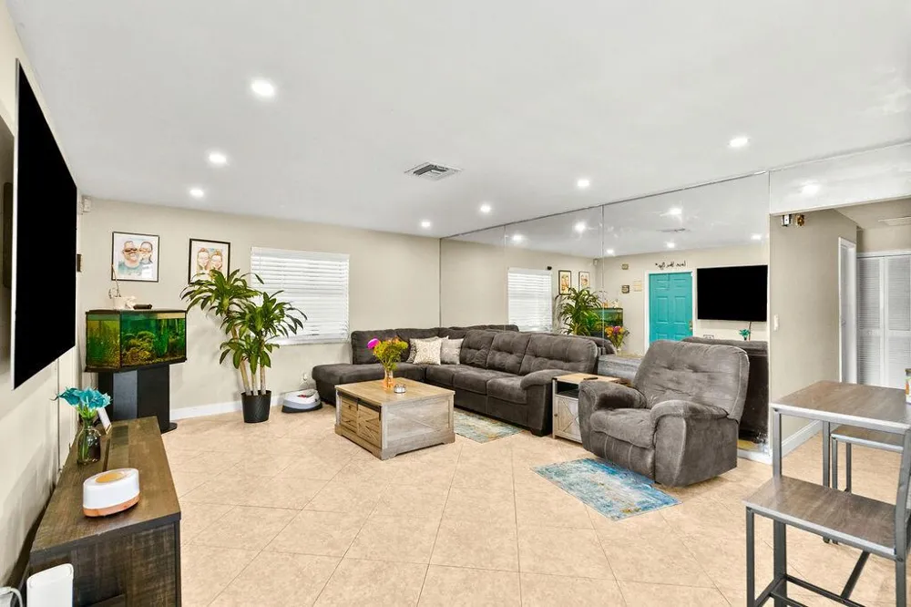 1102 Florence Road Lantana, FL 33462