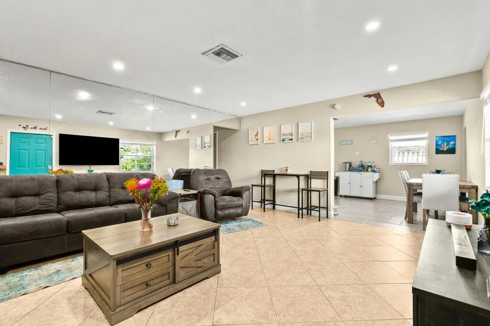 1102 Florence Road Lantana, FL 33462