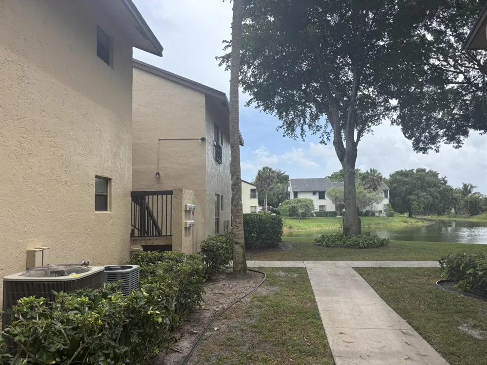 3751 COCOPLUM CIRCLE #3564 Coconut Creek, FL 33063