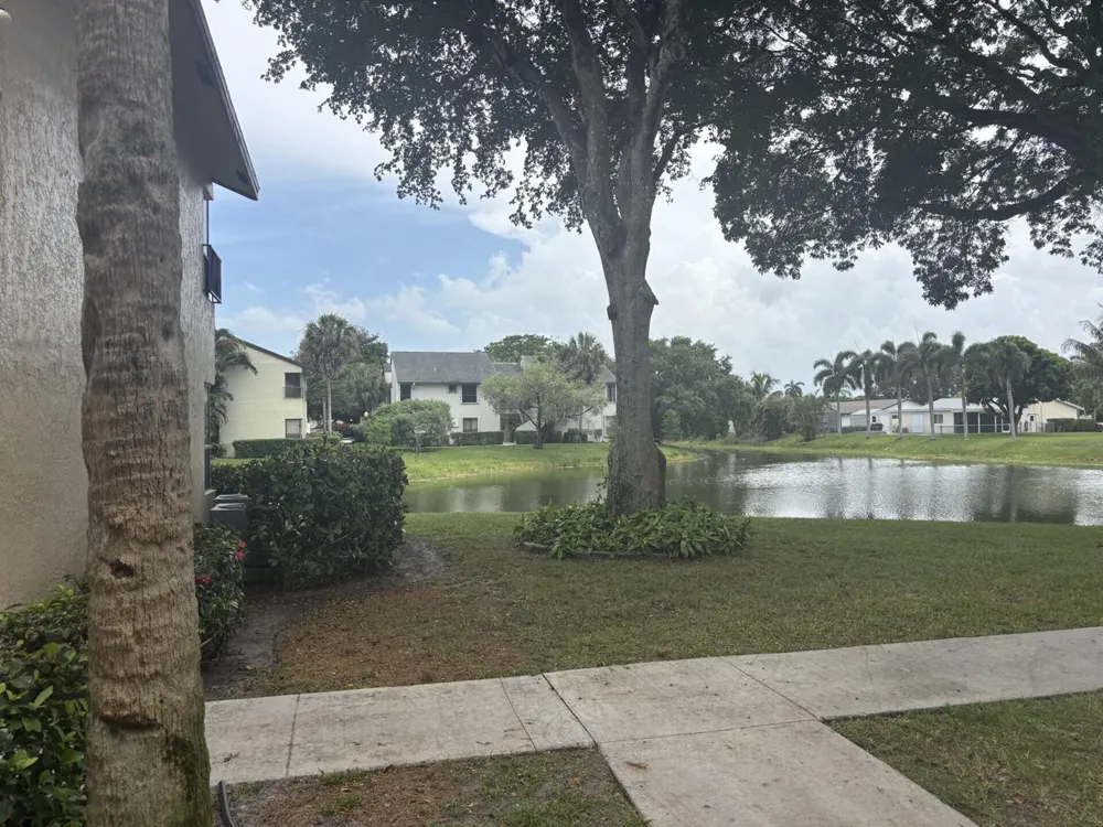 3751 COCOPLUM CIRCLE #3564 Coconut Creek, FL 33063