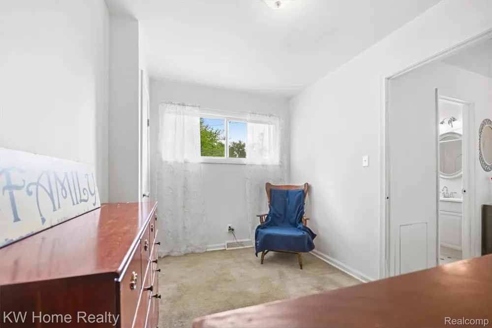 2042 Orland Wixom City, MI 48393