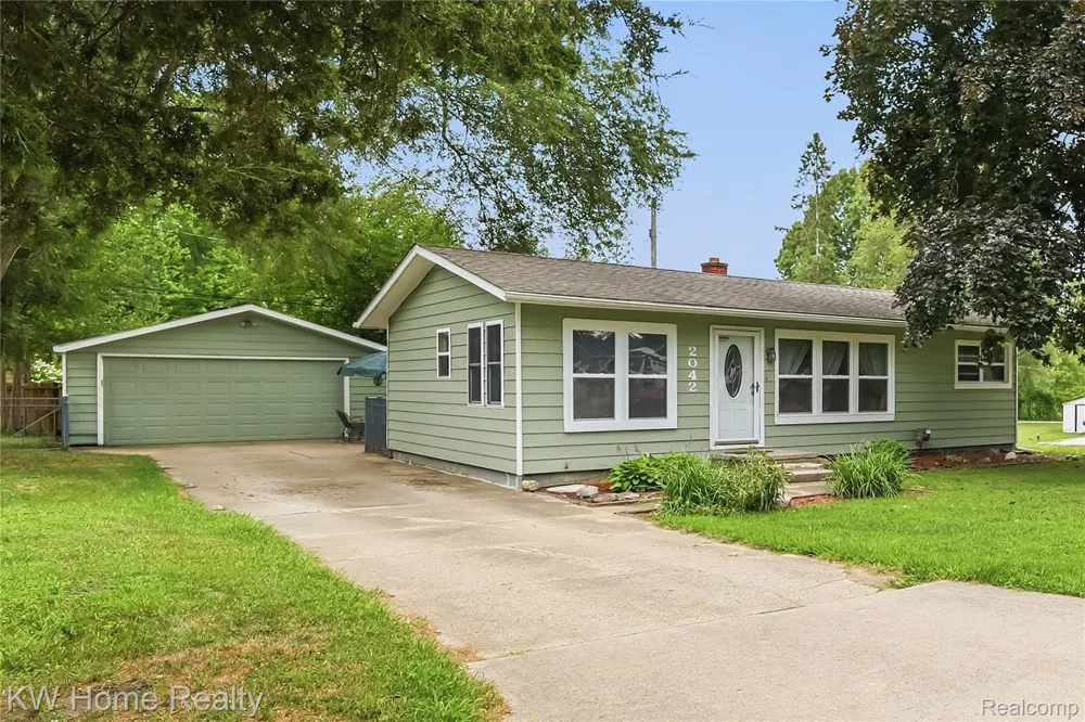 2042 Orland Wixom City, MI 48393