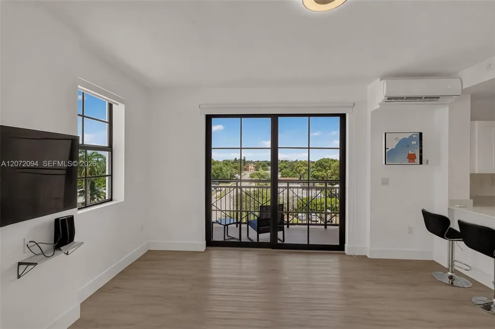 4100 SW 64th Ave #408 Davie, FL 33314