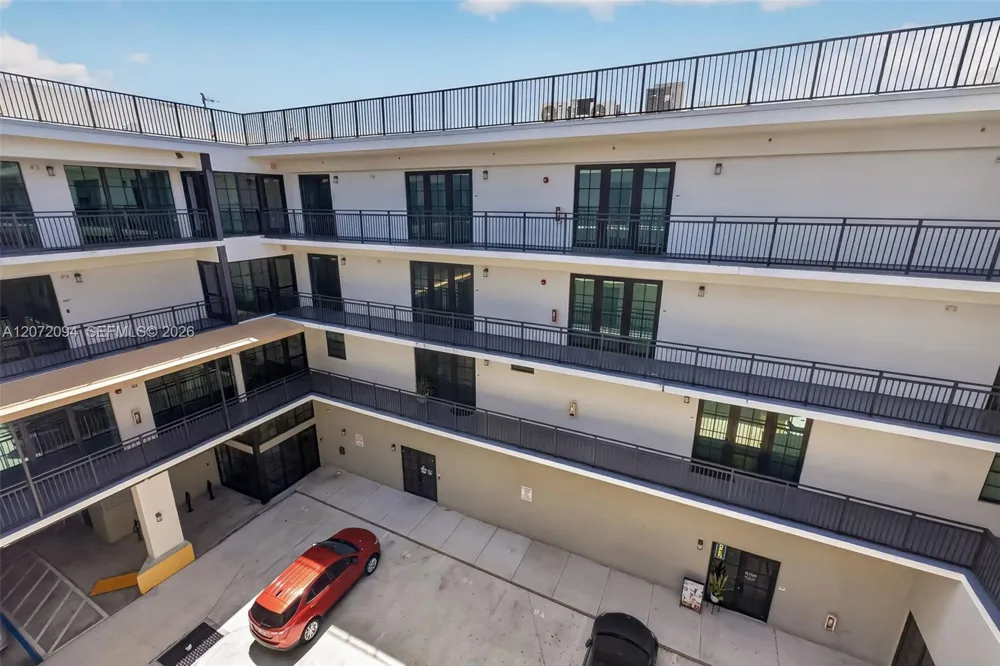 4100 SW 64th Ave #408 Davie, FL 33314