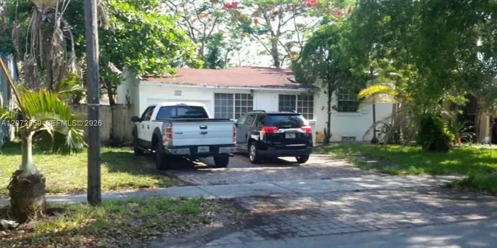 1841 Mayo St Hollywood, FL 33020