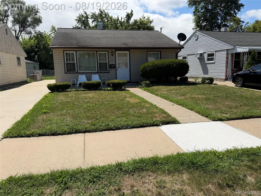 1620 E Meyers Avenue Hazel Park City, MI 48030