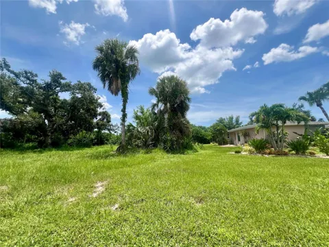 25 OAKLAND HILLS PLACE