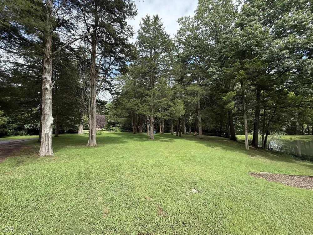 5684 Paradise Martinsville, IN 46151