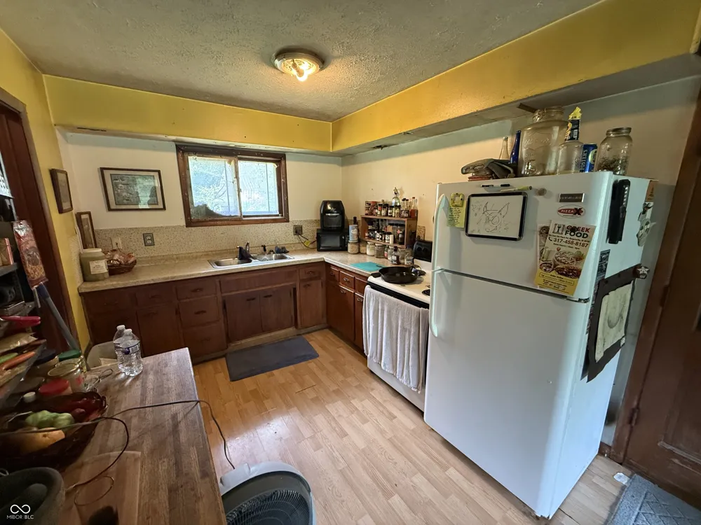 5684 Paradise Martinsville, IN 46151