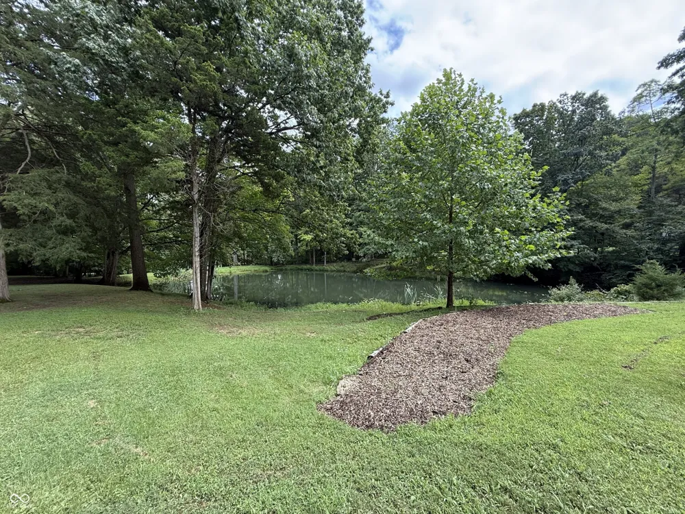 5684 Paradise Martinsville, IN 46151