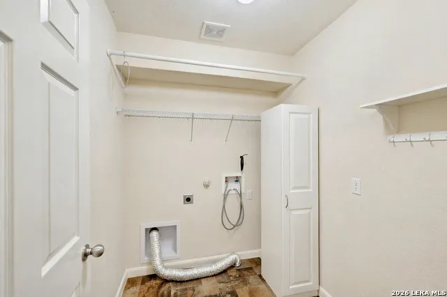 213 TERON DR San Marcos, TX 78666