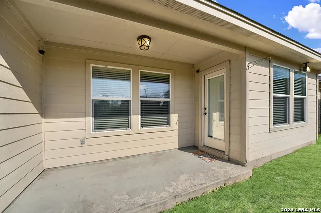 213 TERON DR San Marcos, TX 78666