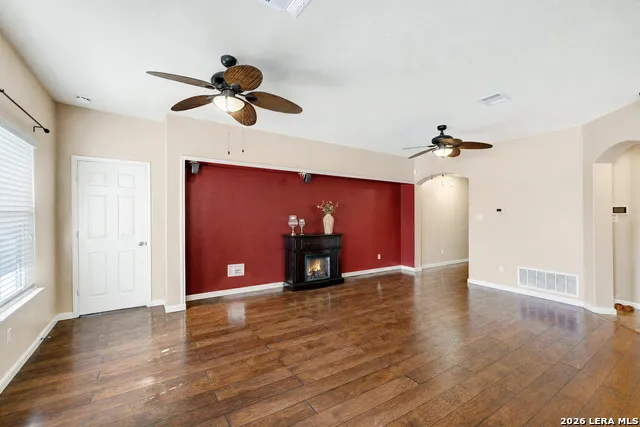 213 TERON DR San Marcos, TX 78666