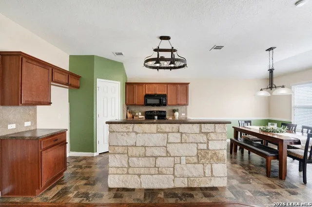 213 TERON DR San Marcos, TX 78666