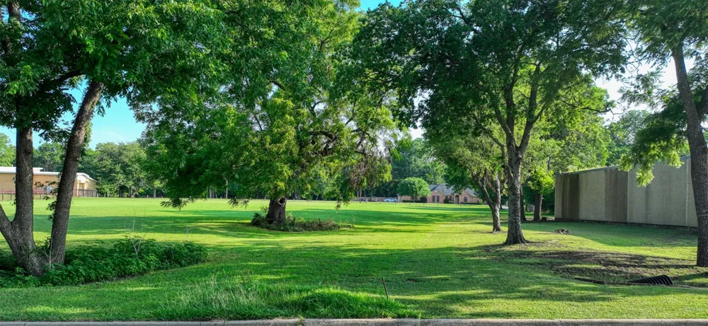 723 E Main Street Lancaster, TX 75146