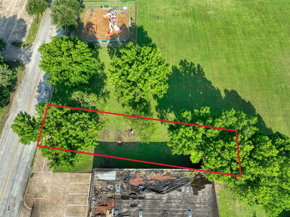 723 E Main Street Lancaster, TX 75146