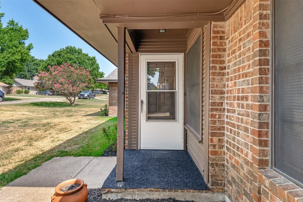 717 Adams Drive Crandall, TX 75114