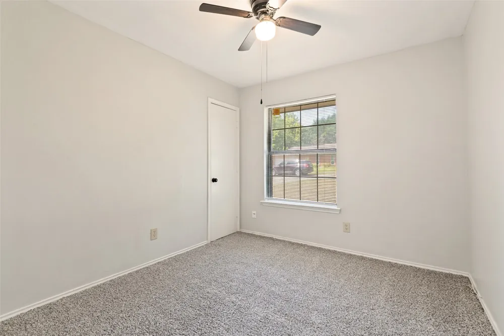 717 Adams Drive Crandall, TX 75114