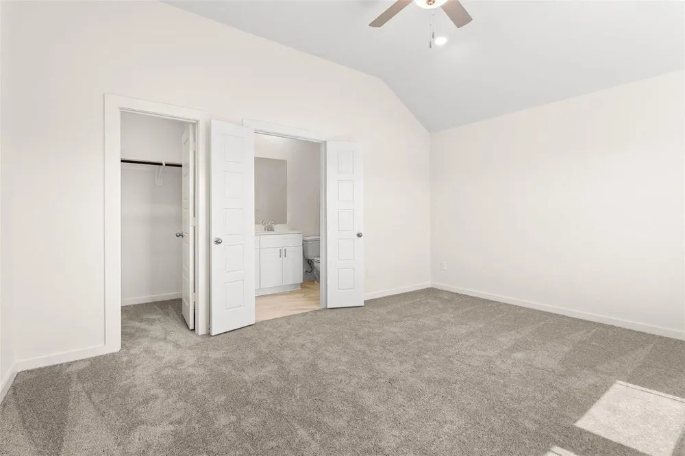 6643 Escondido Dr Rosharon, TX 77583