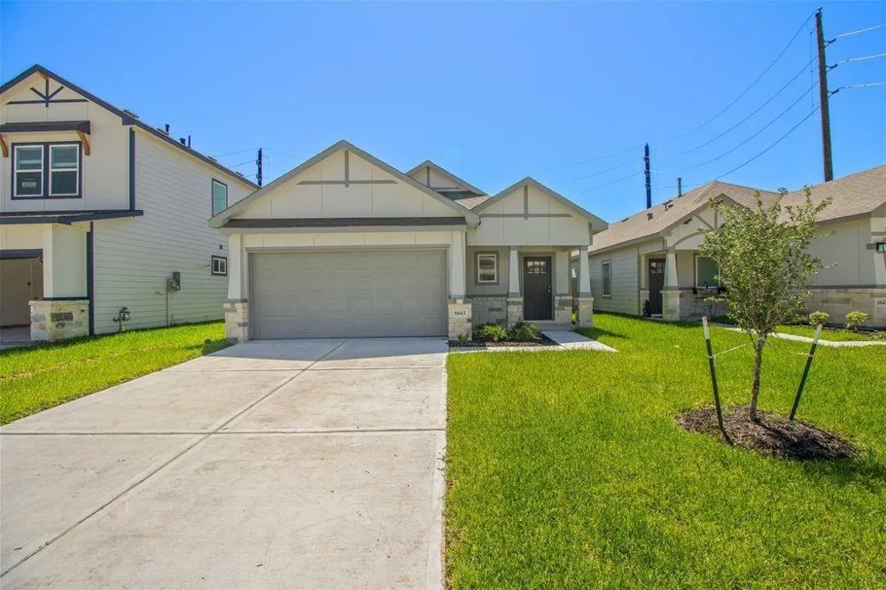 6643 Escondido Dr Rosharon, TX 77583