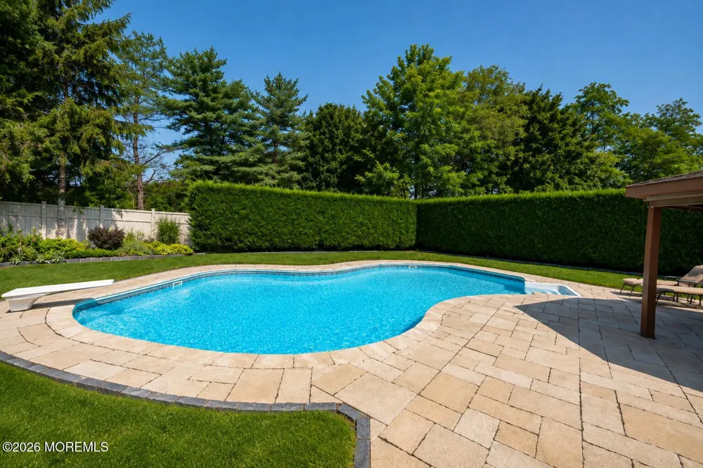 35 Miller Avenue Holmdel, NJ 07733
