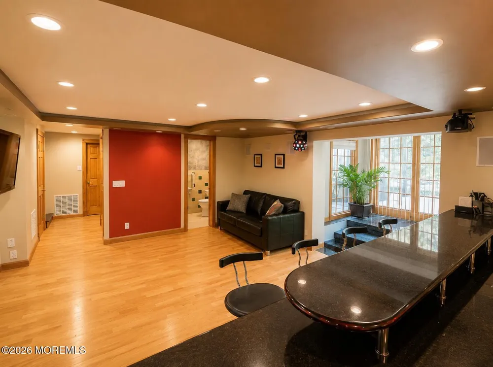 35 Miller Avenue Holmdel, NJ 07733