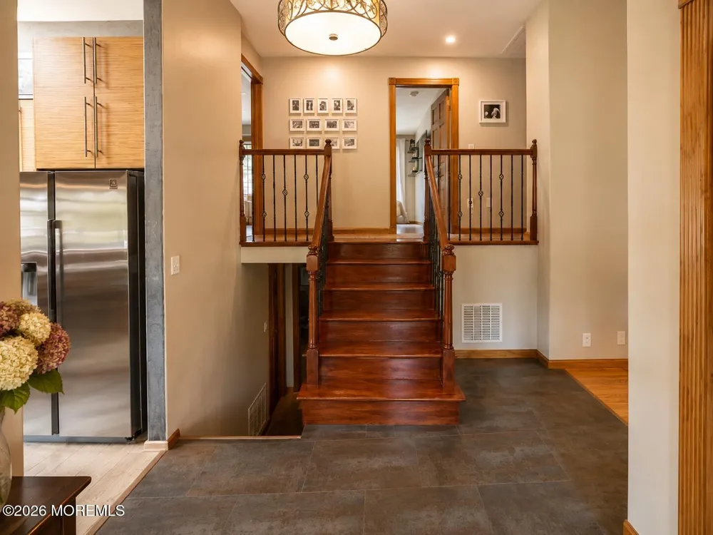 35 Miller Avenue Holmdel, NJ 07733