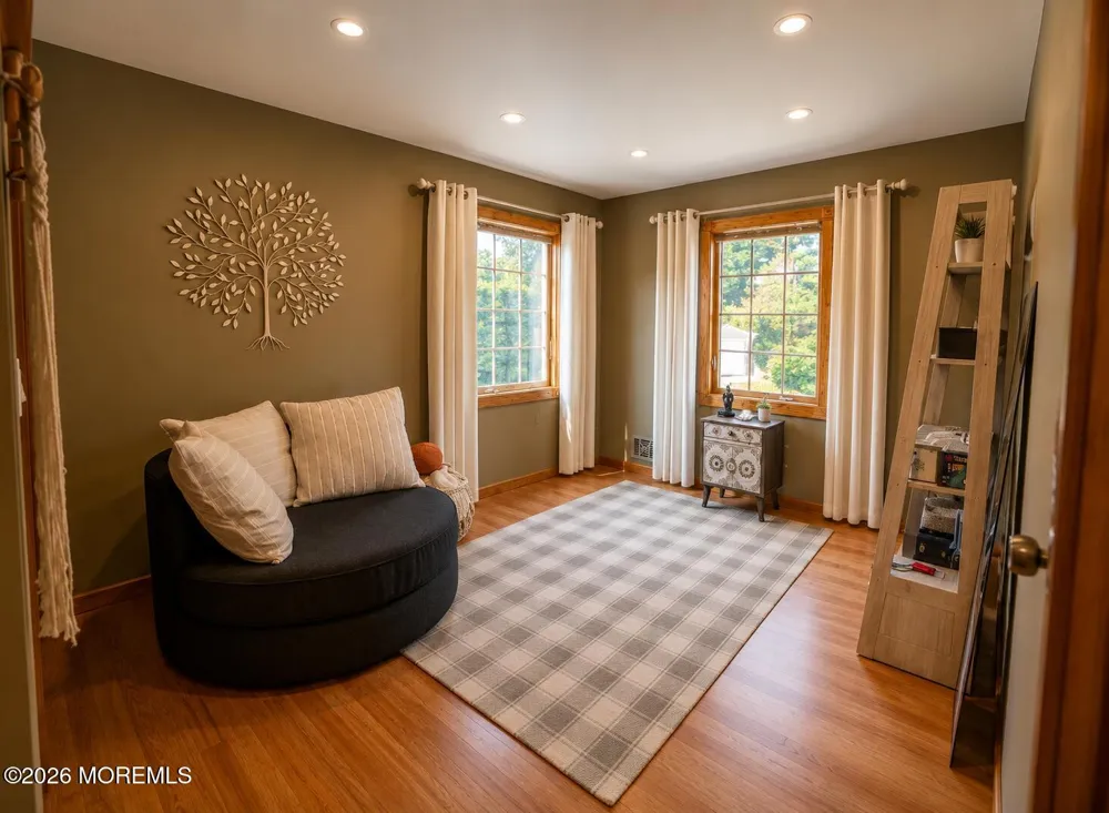 35 Miller Avenue Holmdel, NJ 07733